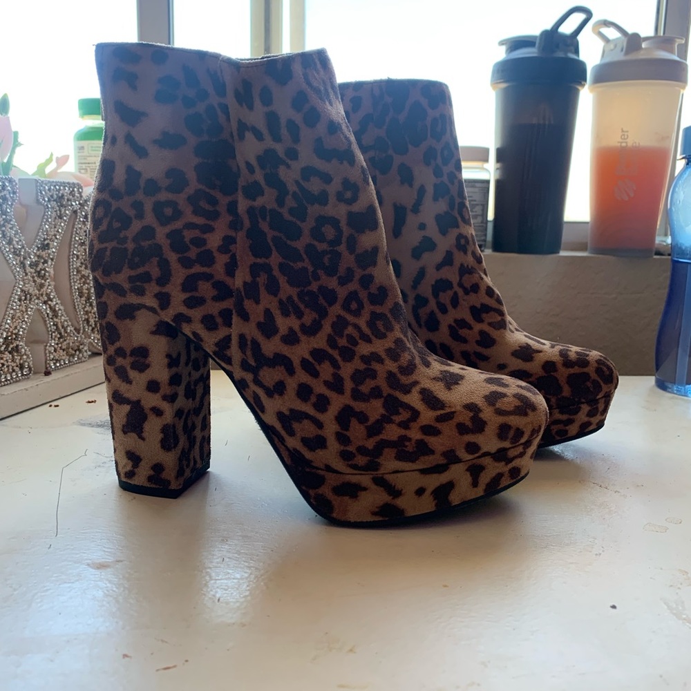 Cute boots brand new never been worn